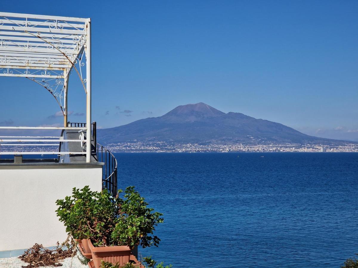 Vico Di Mare Apartment Vico Equense Luaran gambar